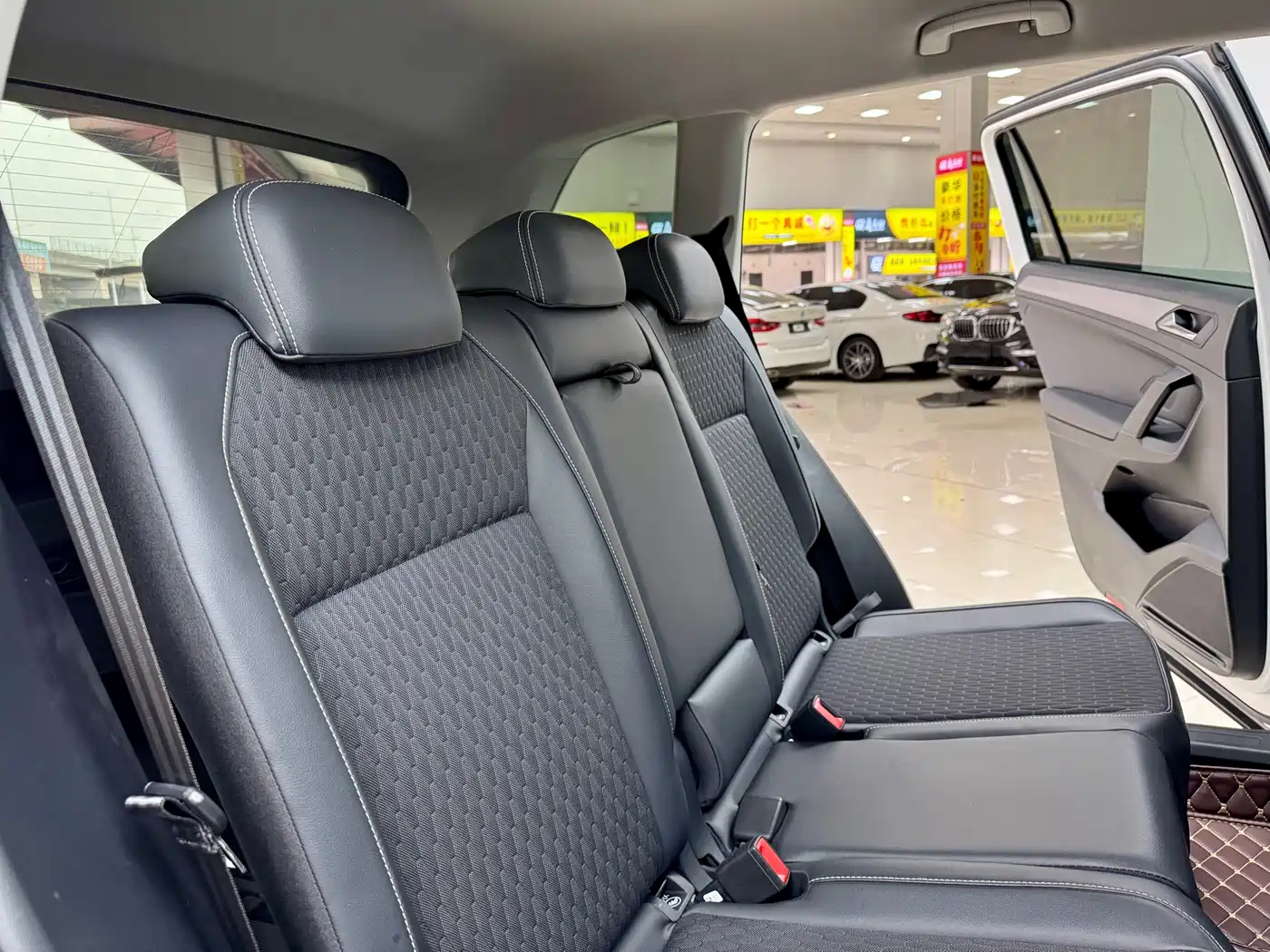 Volkswagen Tiguan L 2019 330TSI Automatic 2WD Trend Edition China VI фото 12