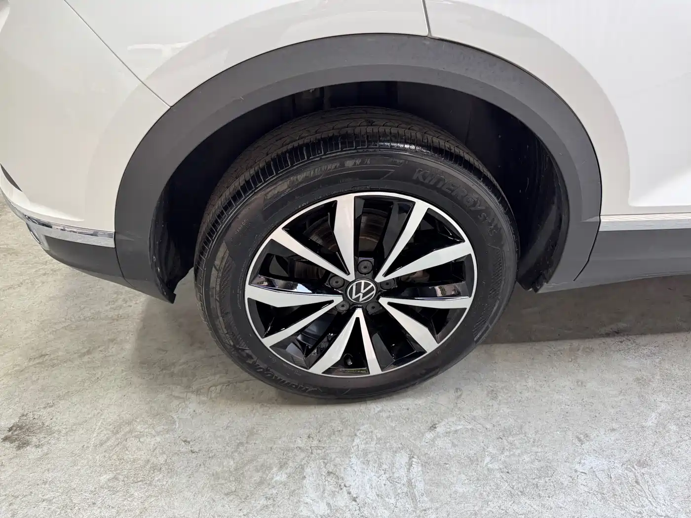 Volkswagen T-ROC 2023 280TSI DSG 2WD Time Edition фото 26