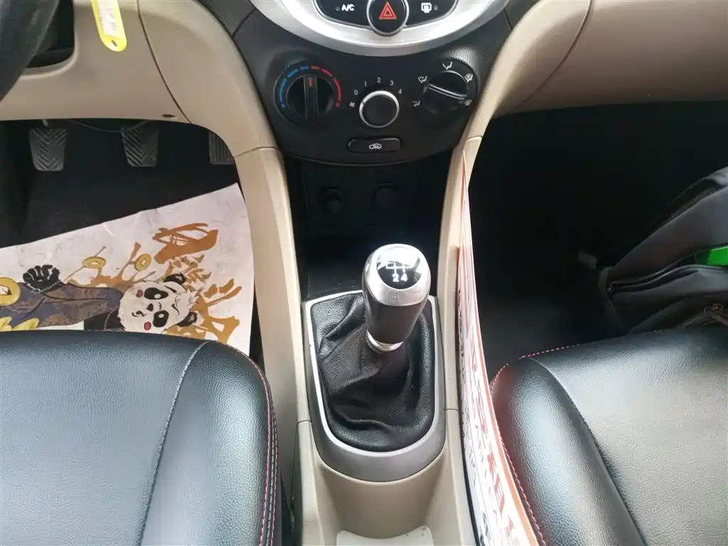 Hyundai Verna 2014 1.4L Manual Smart GLS фото 14