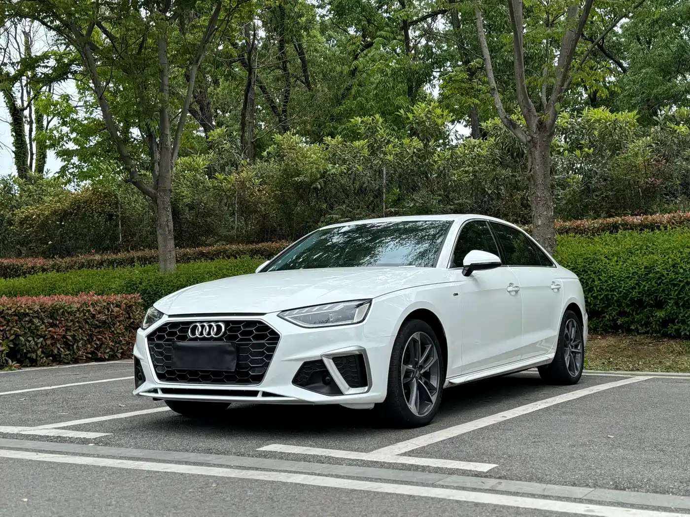 Audi A4L 2020 40 TFSI Fashion Dynamic Edition фото 2