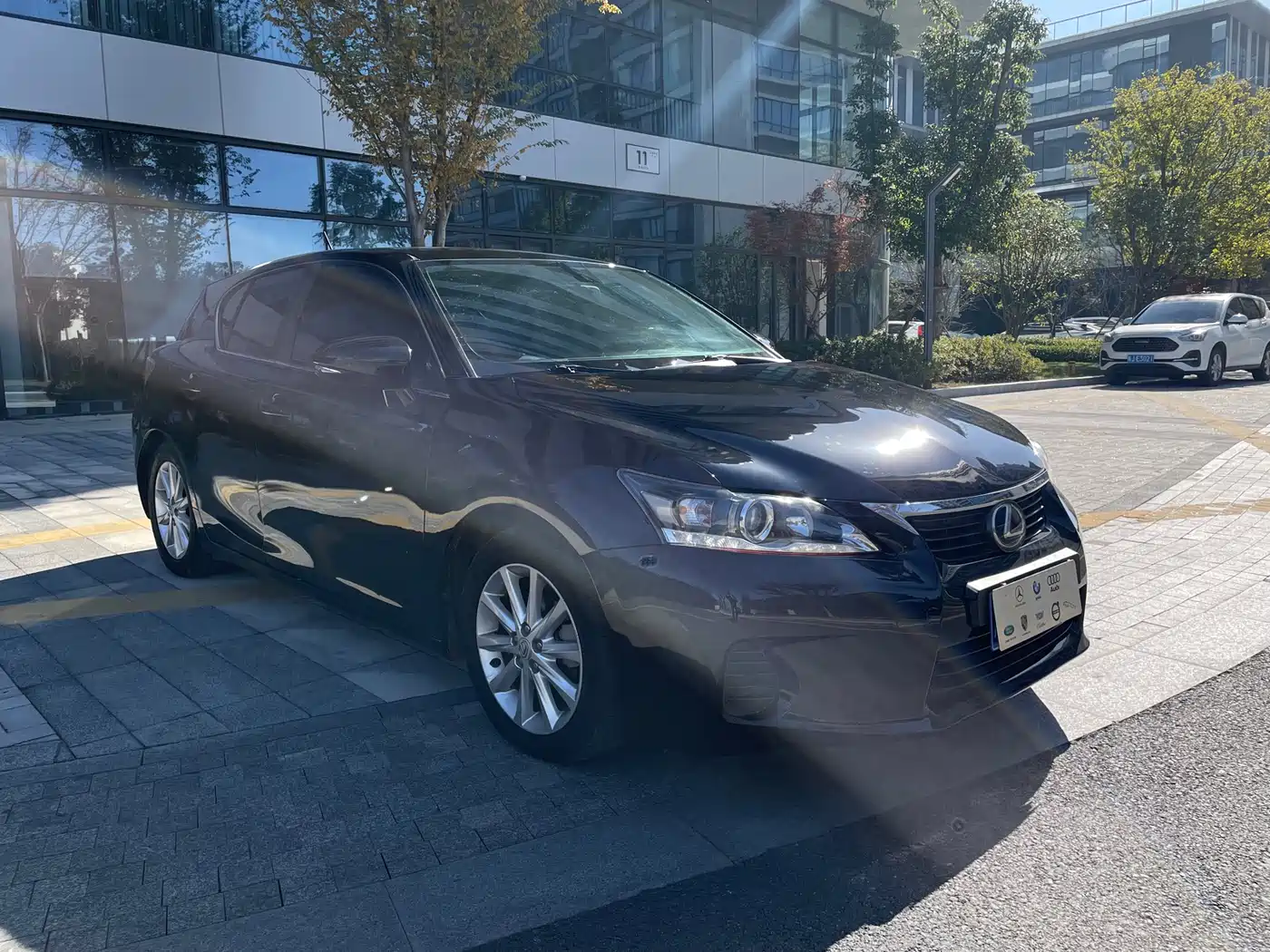 Lexus CT 2012 Model CT200h Elite Edition фото 3