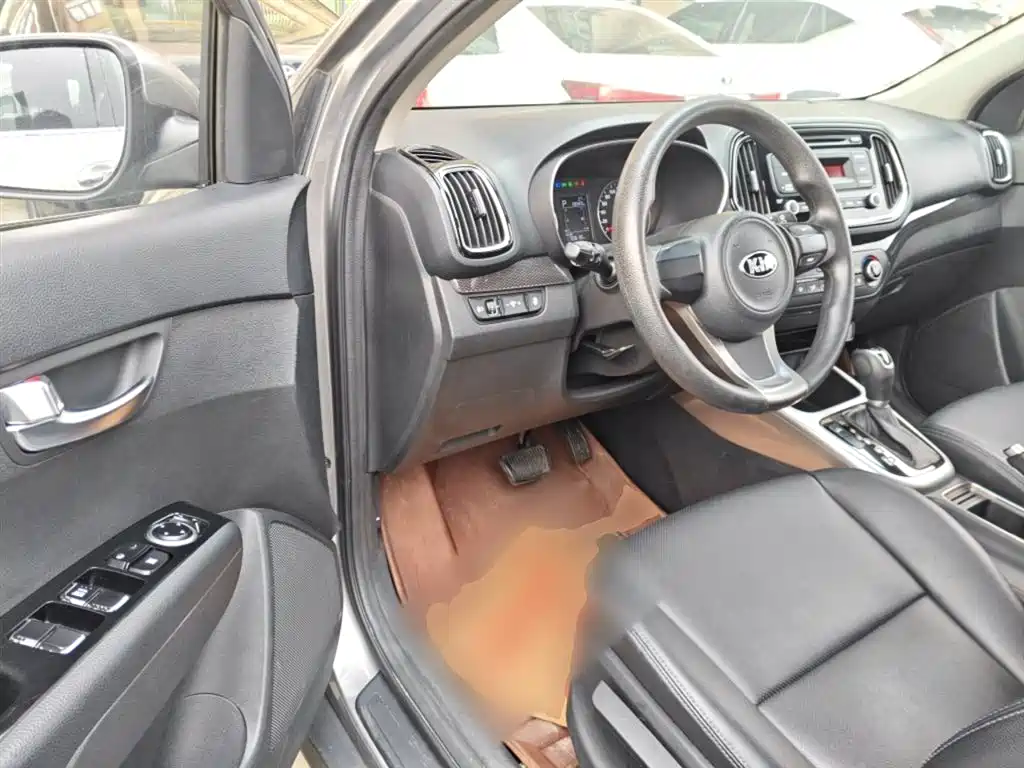 Kia KX3 Smart Run 2015 1.6L Automatic 2WD DLX фото 16