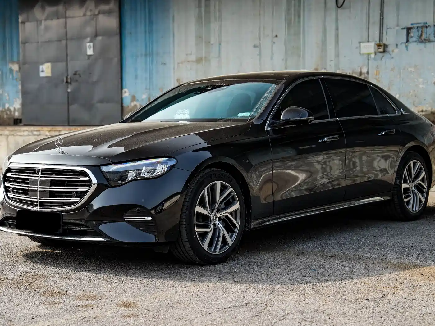 Mercedes-Benz E-Class 2024 E 300 L Fashion фото 14