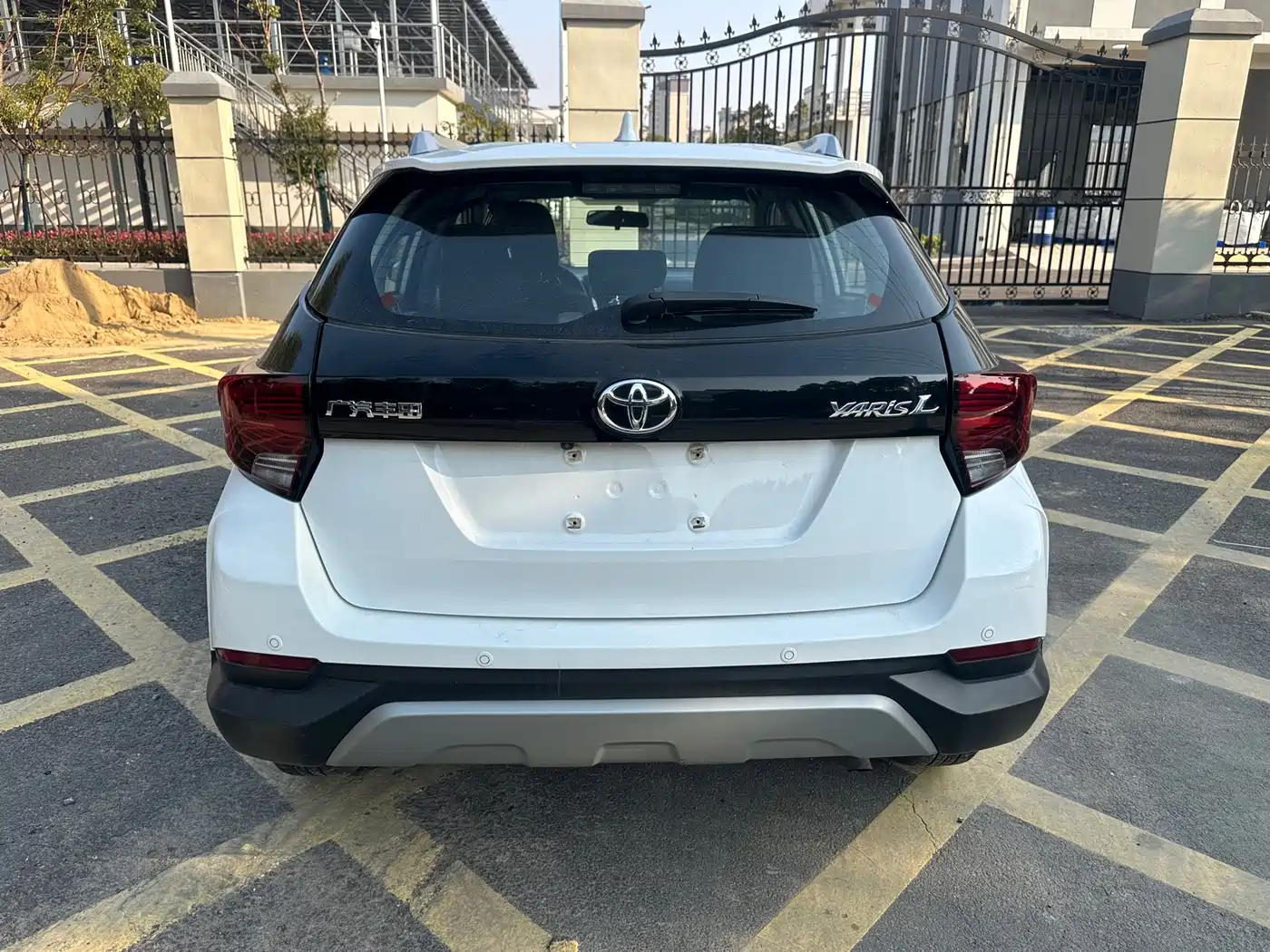 Toyota YARiS L Zhi Xuan 2022 1.5L CVT Leading PLUS Edition фото 4