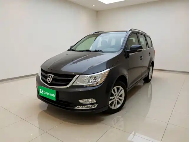 Baojun Baojun 730 2016 1.5T Manual Luxury 7-seater