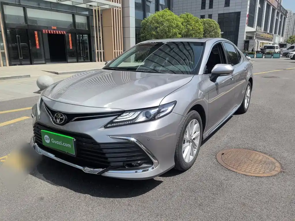 Toyota Camry 2023 2.0G Luxury Edition