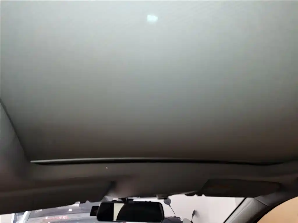 Photo 18 - Roewe RX3