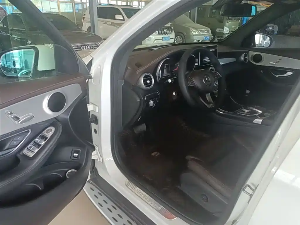 Mercedes-Benz GLC 2019 Model GLC 200 L 4MATIC фото 16