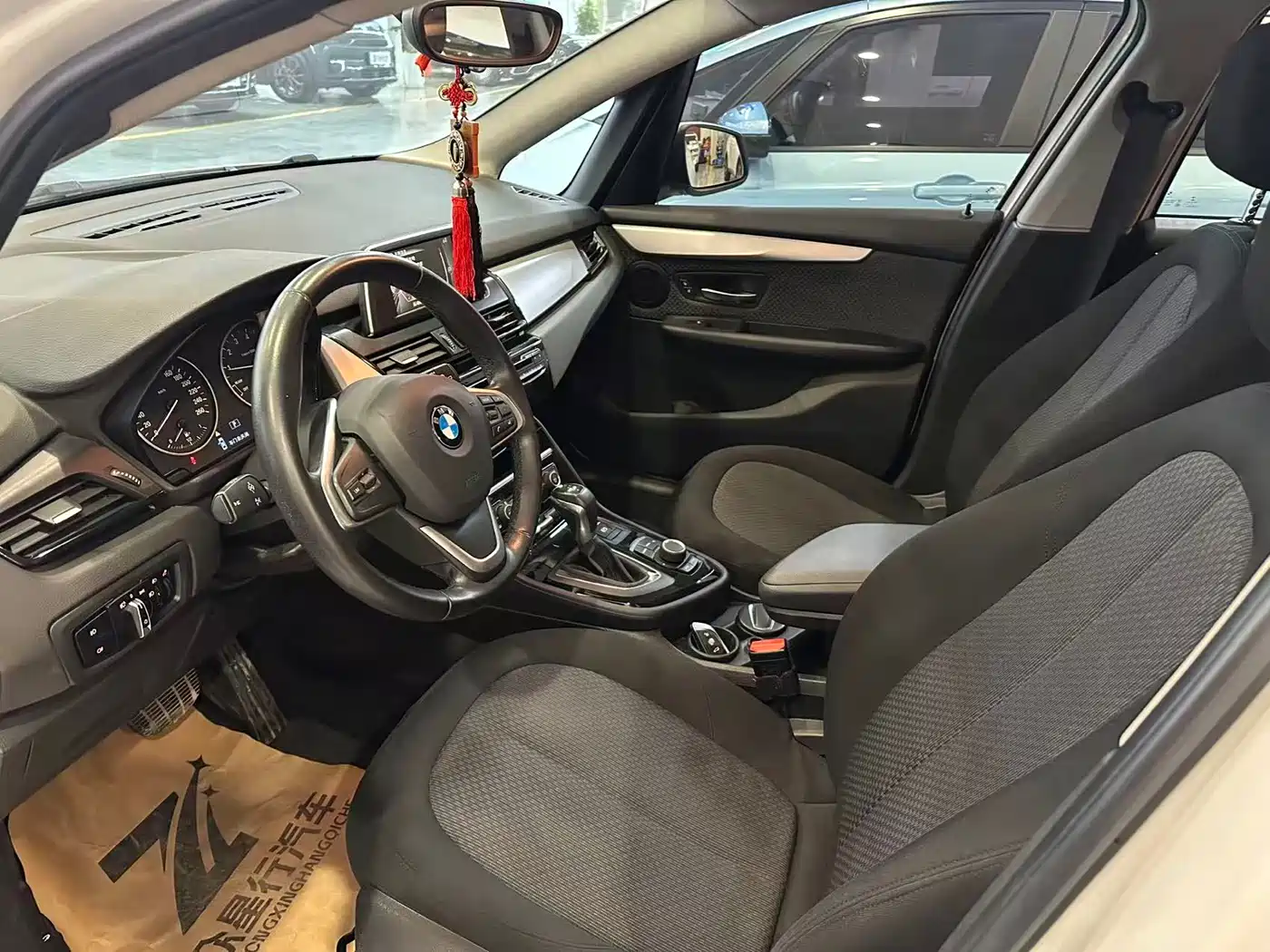 BMW 2 Series Tourer (Import) 2015 218i Leading Type фото 9