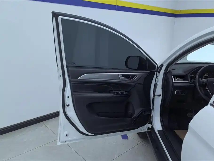 Haval M6 2023 PLUS 1.5T DCT Elite Smart Connect фото 7