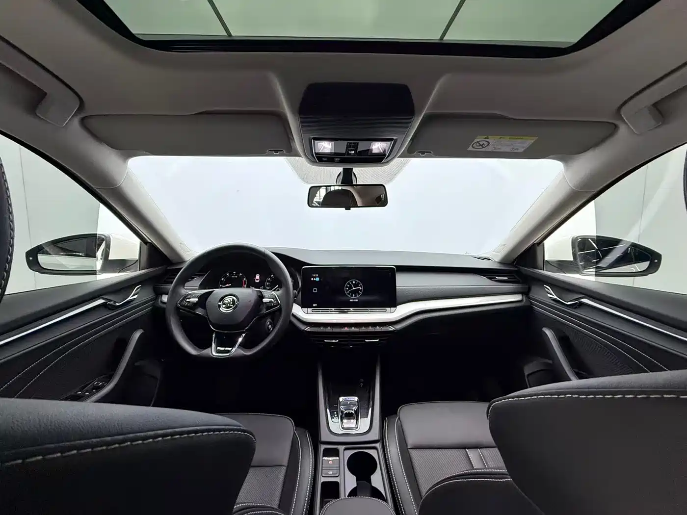 Škoda Octavia 2023 Facelift PRO TSI280 Premium Edition фото 18