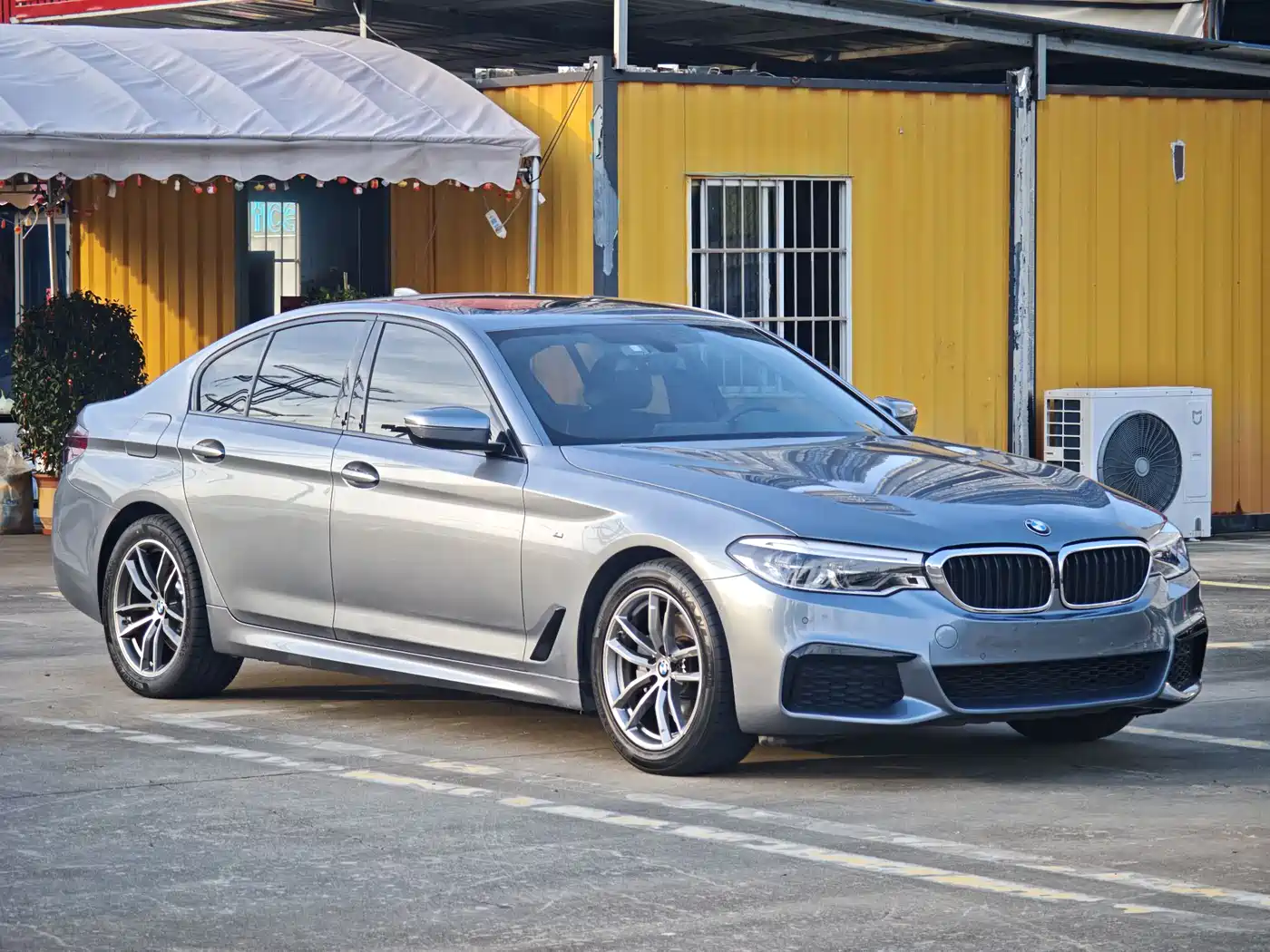 BMW 5 Series (Import) 2020 Model 525i M Sport Package фото 4