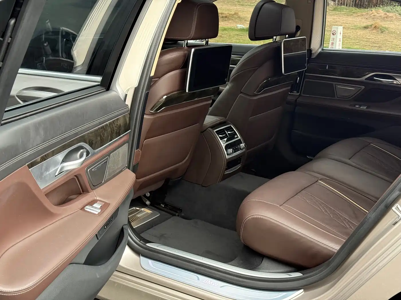 BMW 7 Series 2018 730Li Premium Type Excellence Package фото 9