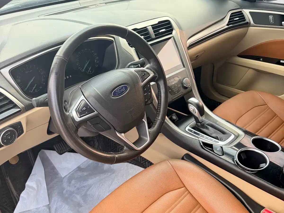 Фото 9 - Ford Mondeo
