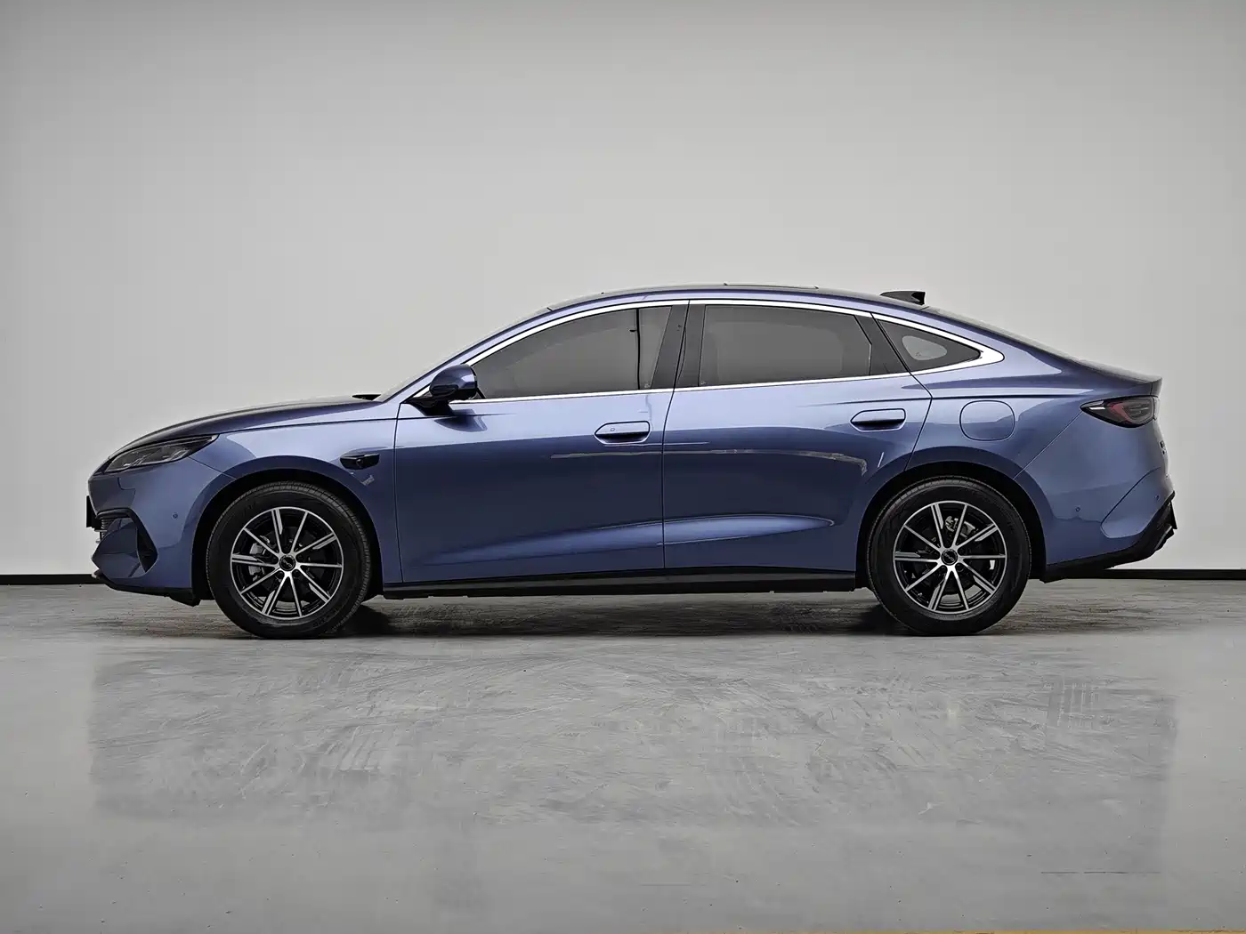 BYD Seal 06 New Energy 2025 DM-i Smart Drive Edition 120KM Luxury фото 18