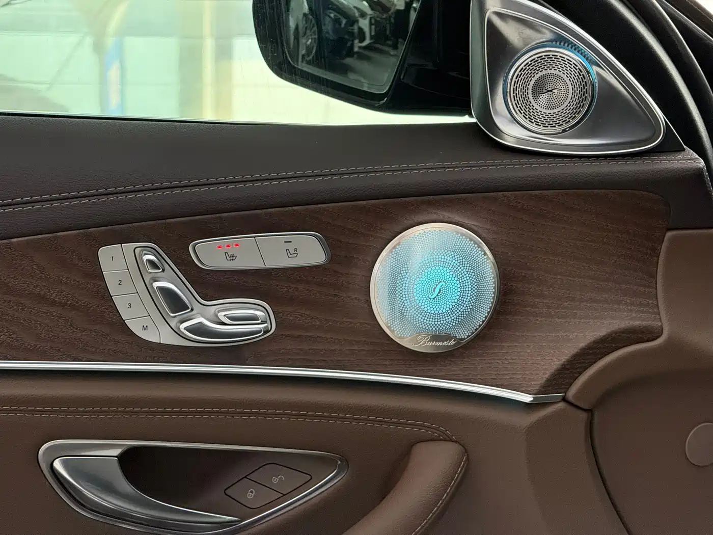 Mercedes-Benz E-Class 2021 E 300 L Luxury фото 7