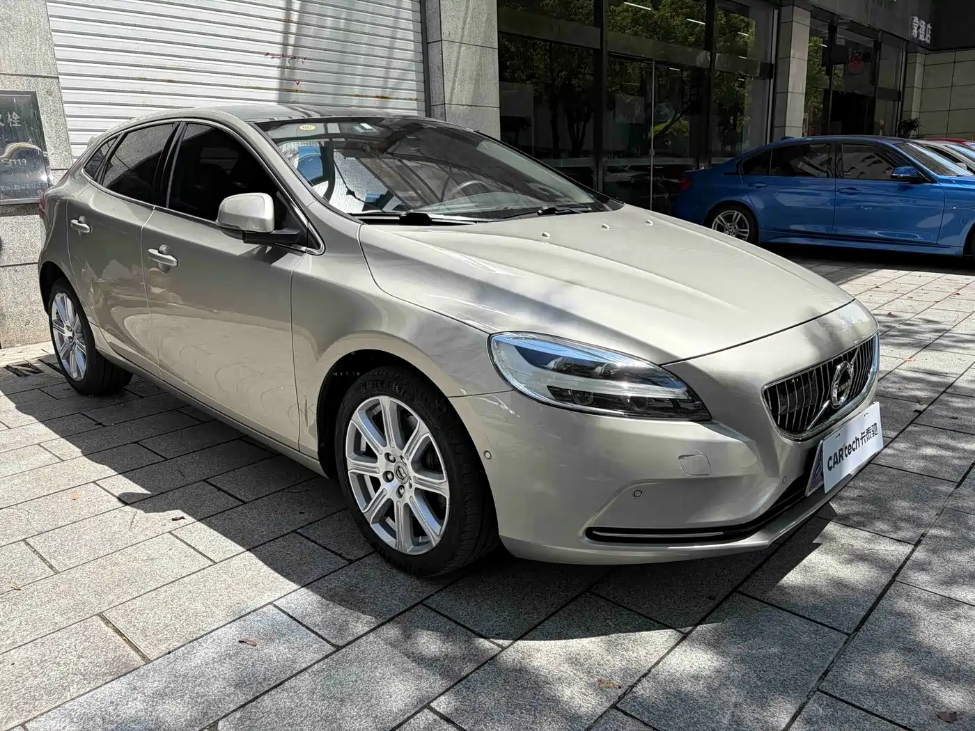 Volvo V40 2017 2017 T3 R-Design