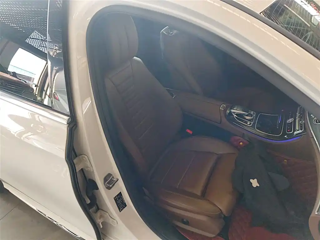 Mercedes-Benz E-Class 2016 E 200 L Sport Type фото 21