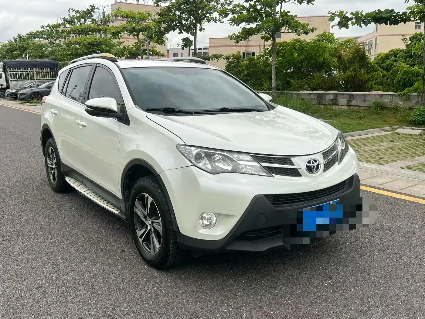 Toyota RAV4 Rongfang 2015 2.0L CVT 4WD Trend Edition