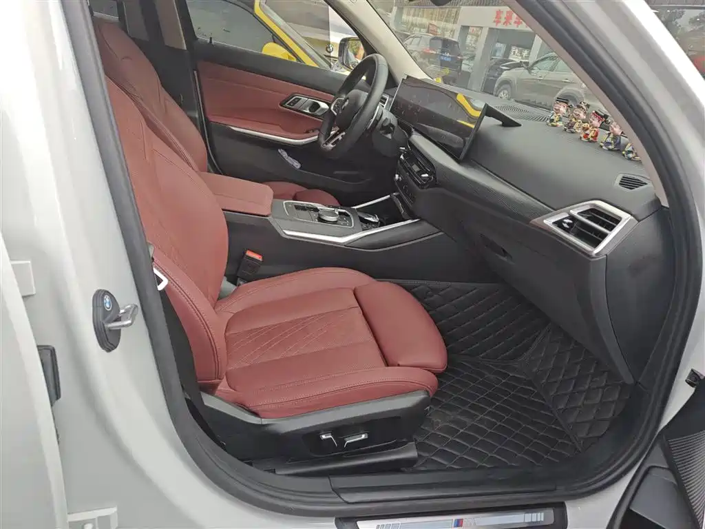 BMW 3 Series 2025 325Li M Sport Package фото 20