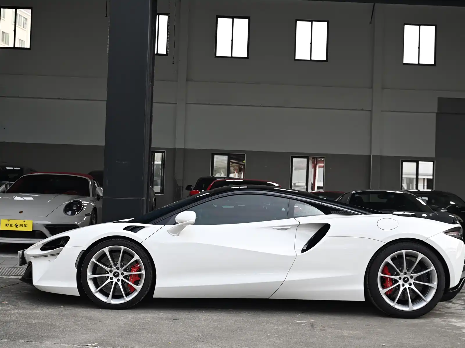 صورة 7 - McLaren Artura