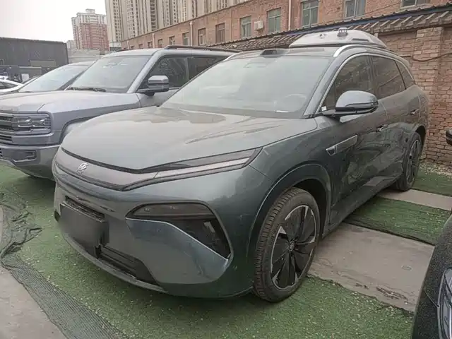 BYD Tang L DM 175KM, с дроном, Player