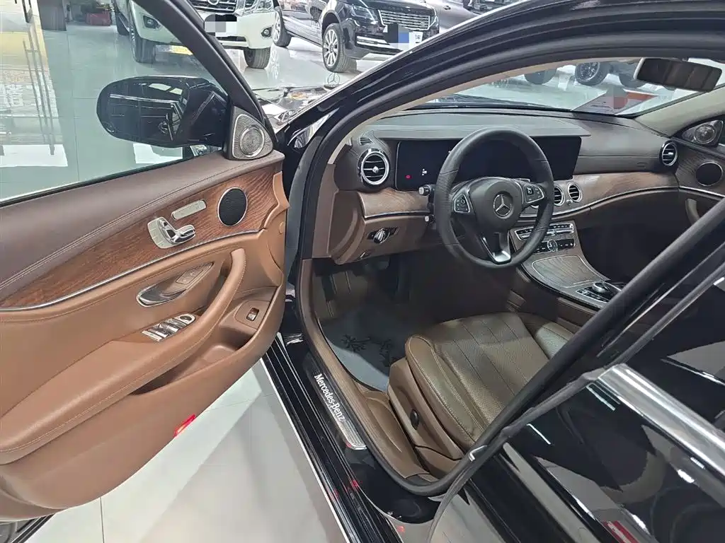Mercedes-Benz E-Class 2018 Facelift E 300 L Luxury фото 12