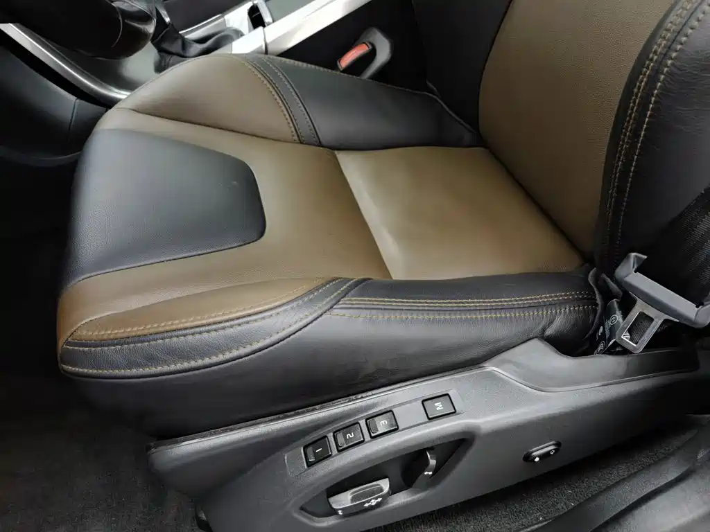 Фото 20 - Volvo XC60