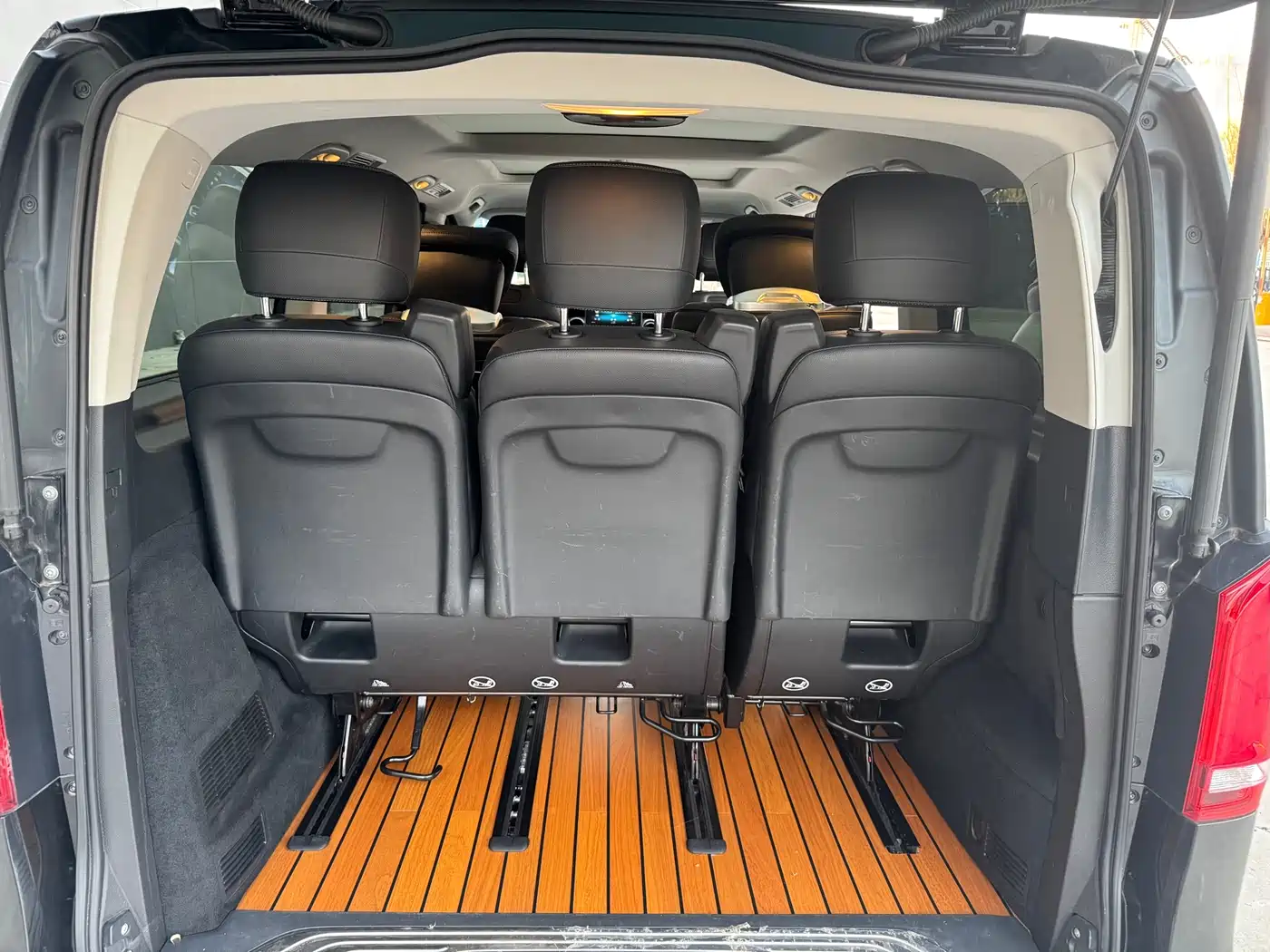 Mercedes-Benz V-Class 2021 V 260 Pilot Edition фото 32