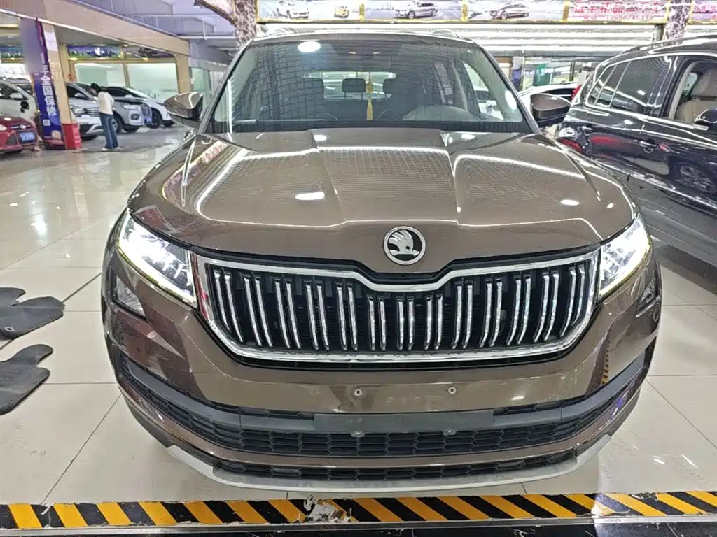 Škoda Kodiaq 2018 Facelift TSI330 5-seat 2WD Premium Luxury Edition фото 3