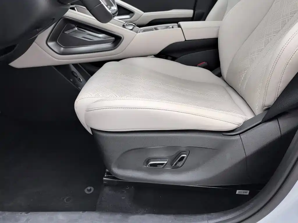 BYD Yuan UP 2024 2024 401KM Surpass Edition