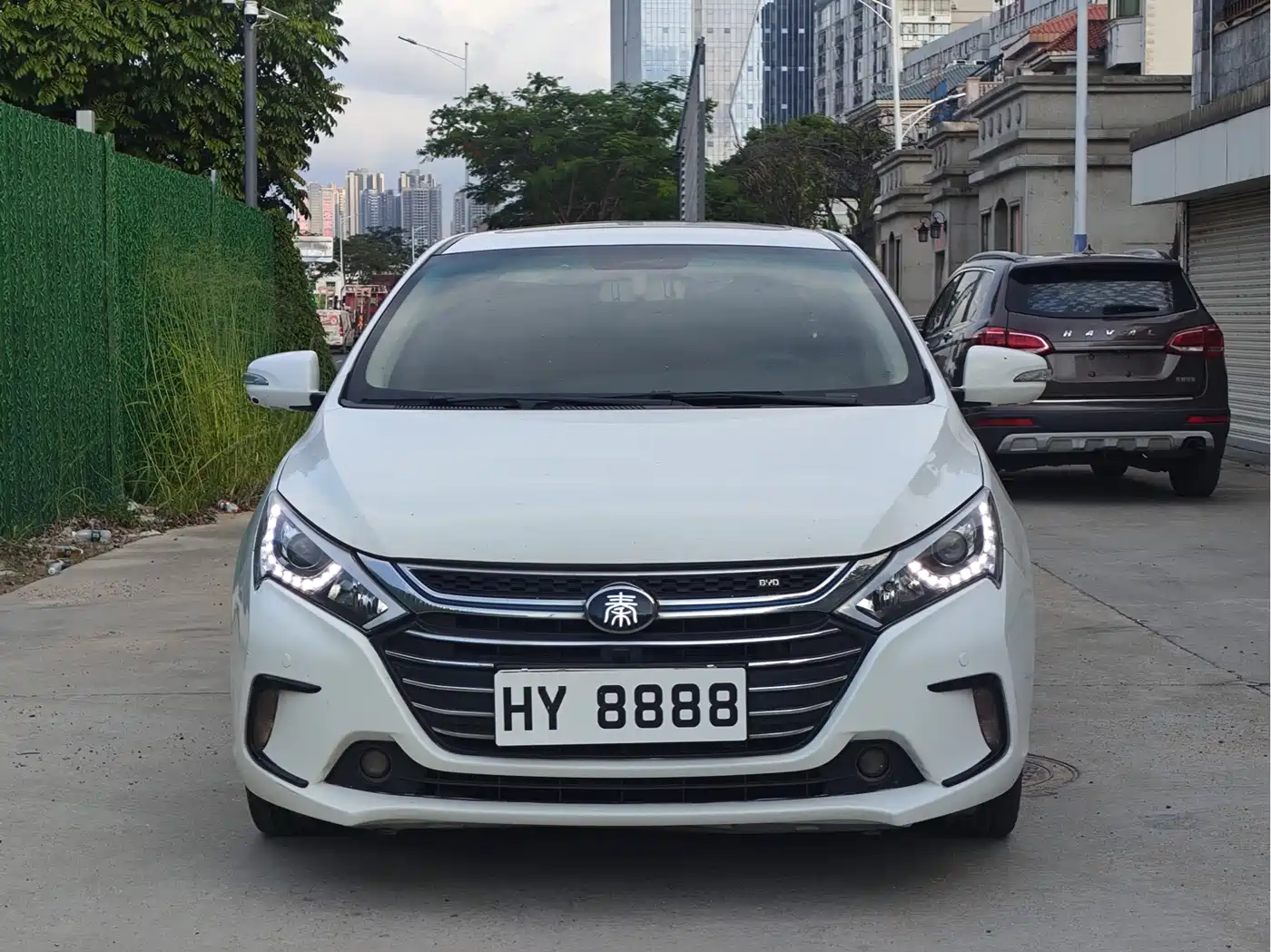 BYD Qin New Energy 2017 1.5T Premium Model фото 2