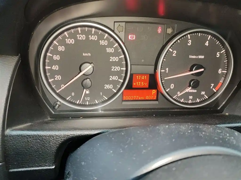 BMW X1 2014 sDrive18i Leading Edition фото 5