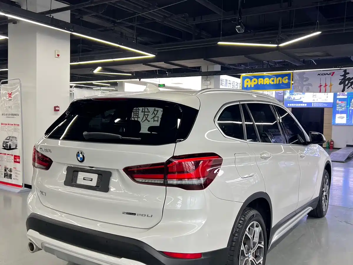 BMW X1 2022 sDrive20Li Fashion фото 4
