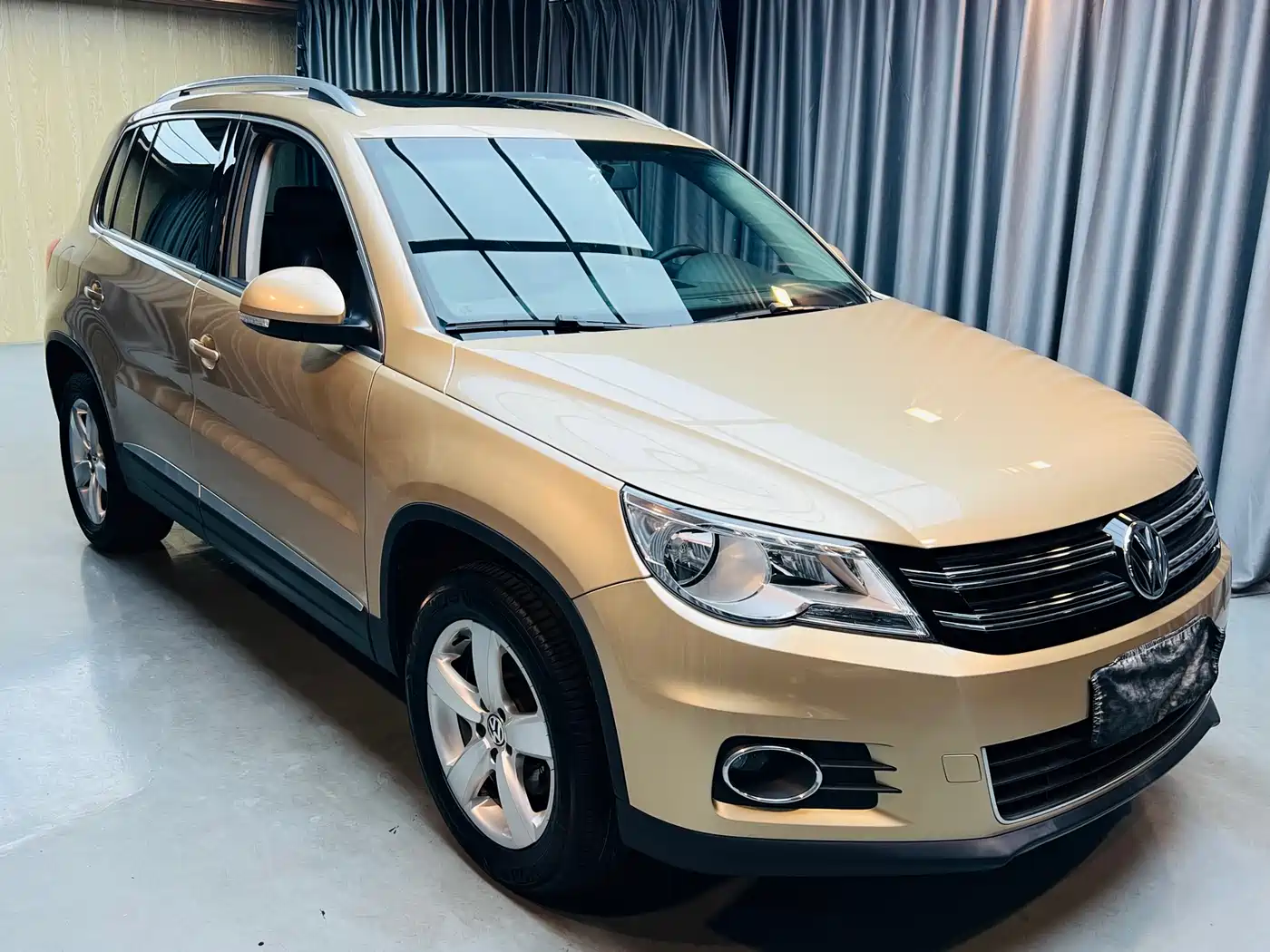 Volkswagen Tiguan 2012 2.0TSI Automatic 4WD Elite Edition фото 3
