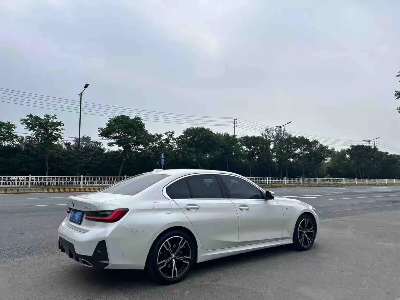 BMW 3 Series 2023 325i M Sport Package фото 5