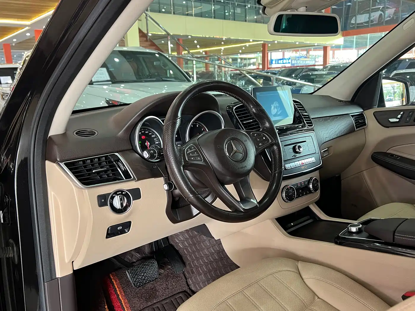 Mercedes-Benz GLE 2016 GLE 320 4MATIC Dynamic фото 7
