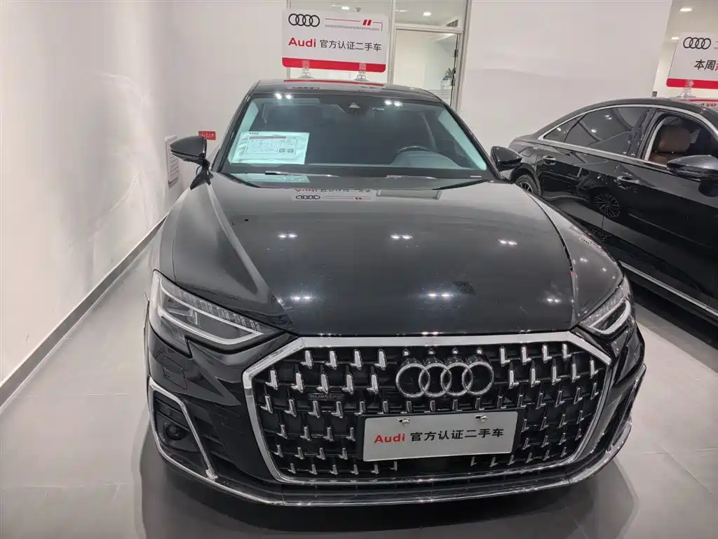 Audi A8 2023 A8L 50 TFSI quattro Exclusive фото 2
