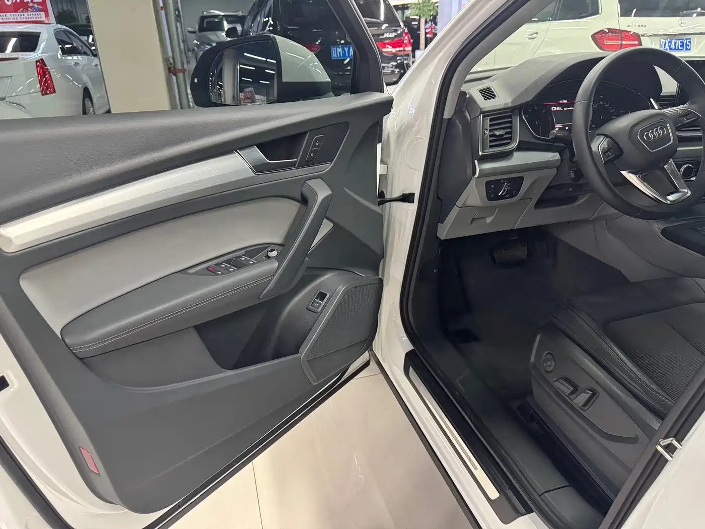 Audi Q5L 2020 40 TFSI Prestige Fashion фото 24