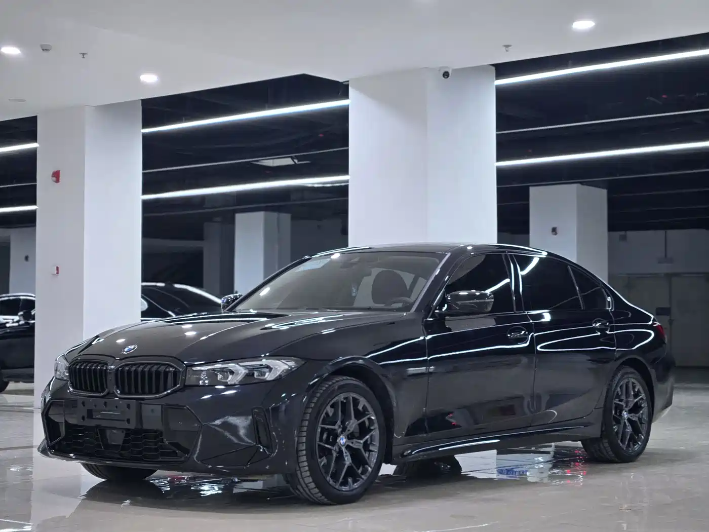 BMW 3 Series 2025 330Li M Sport Night Edition