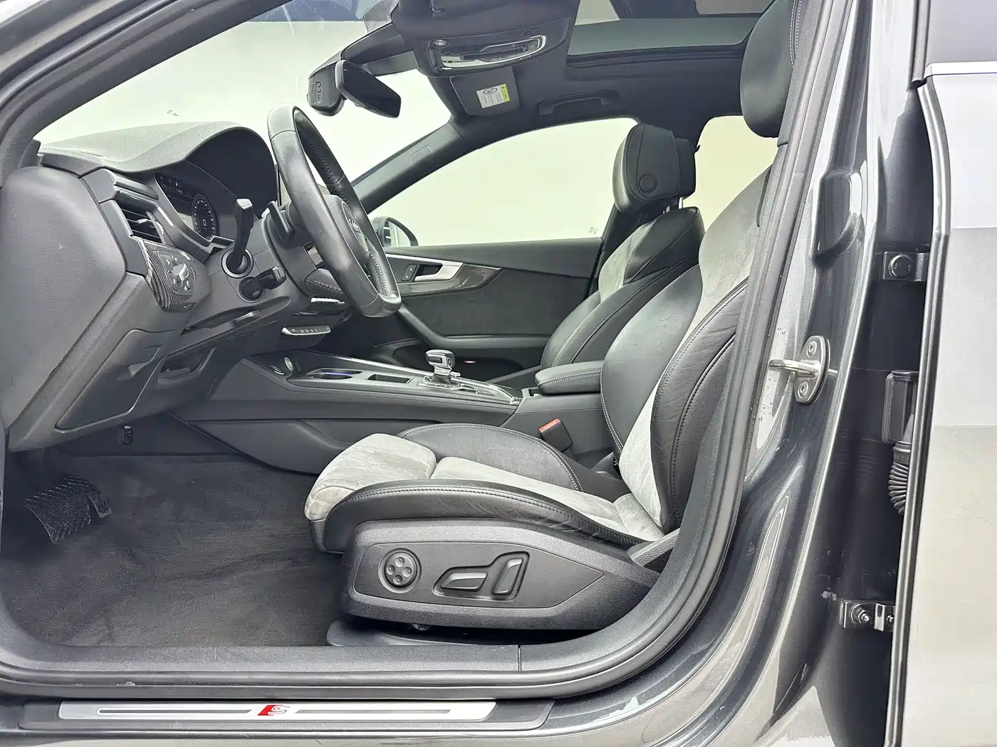 Audi A4L 2020 45 TFSI quattro Premium Dynamic фото 8