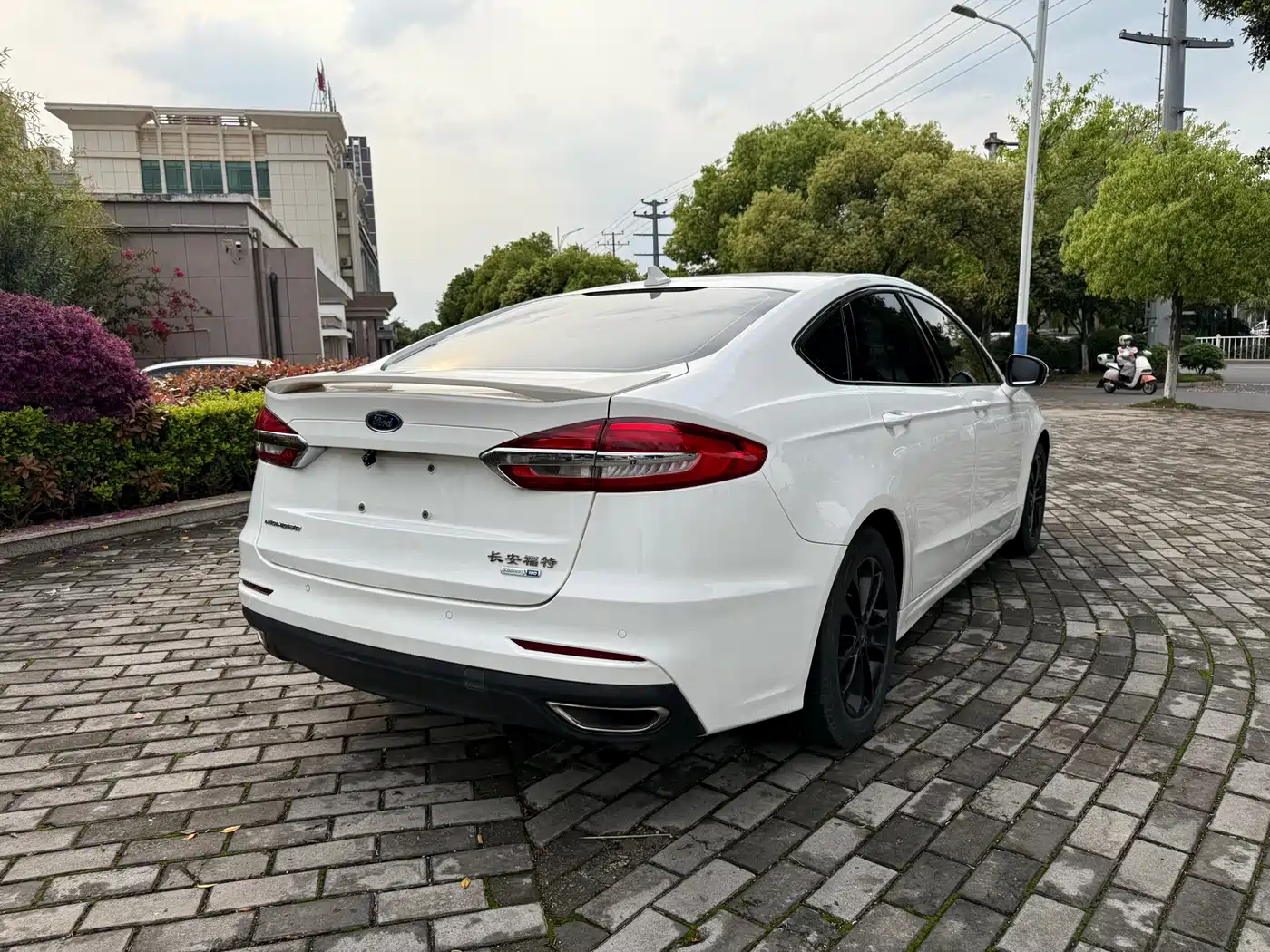 FORD MONDEO