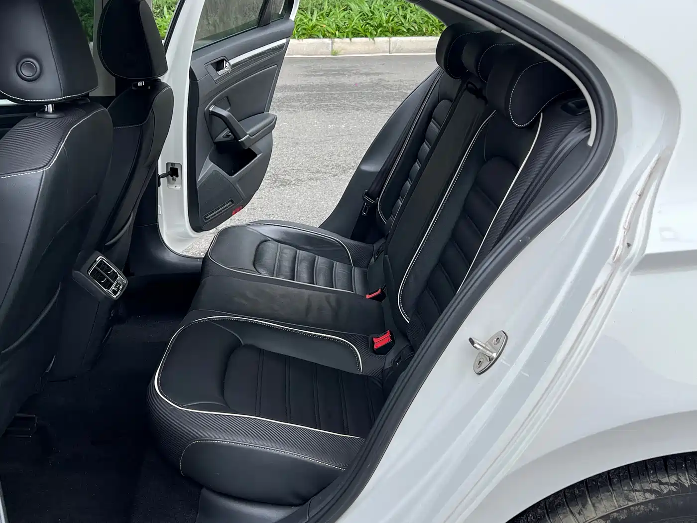 Volkswagen Lamando 2019 280TSI DSG Luxury Edition China V фото 13