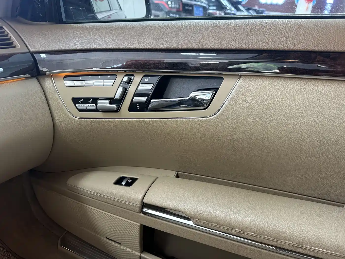 Mercedes-Benz S-Class 2012 S 350 L Grand Edition фото 13