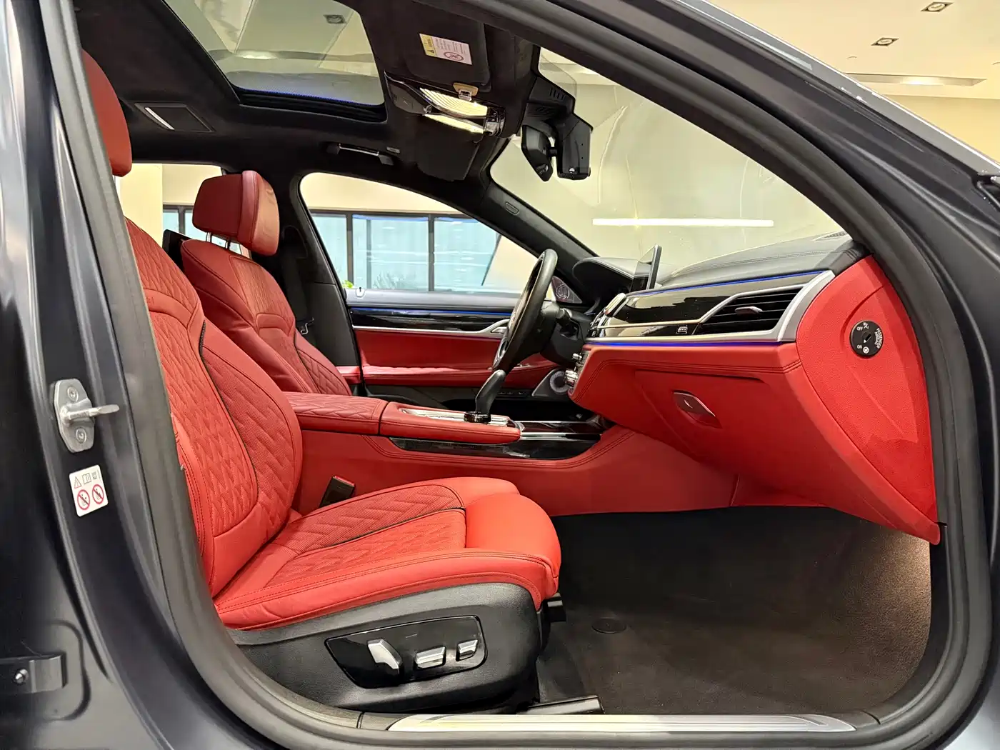 BMW 7 Series 2019 750Li xDrive V8 Luxury Package фото 8