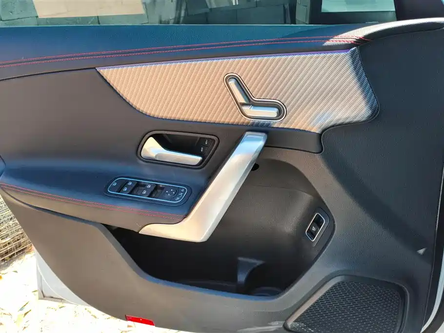 Mercedes-Benz A-Class 2023 A 200 L Fashion фото 6