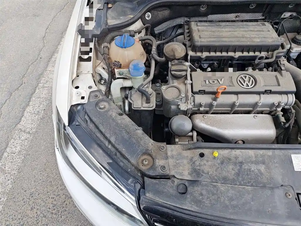 Volkswagen Sagitar 2014 Facelift 1.6L Automatic Leading Version фото 21