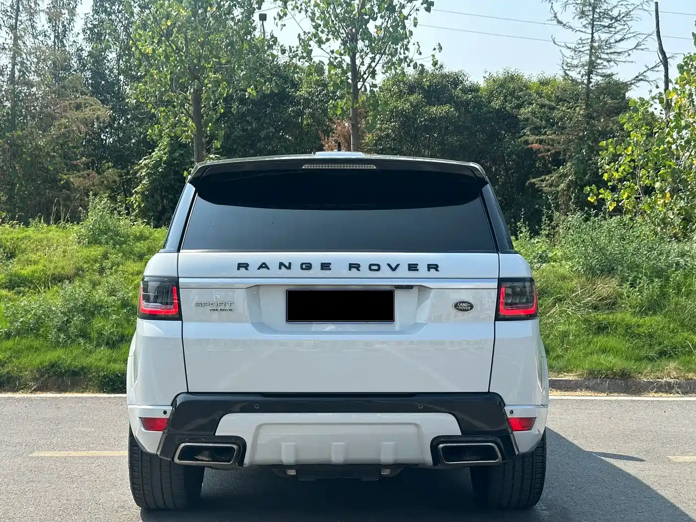 Land Rover Range Rover Sport 2022 3.0 L6 Gloss Black Edition фото 16