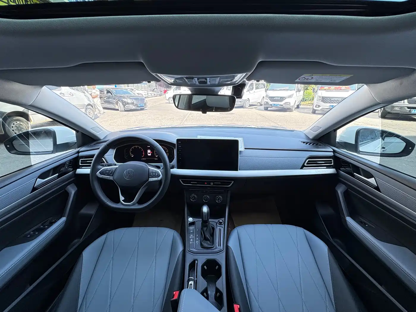 Volkswagen Lavida 2024 Model 1.5L Automatic Starlight 5 Million Edition фото 14