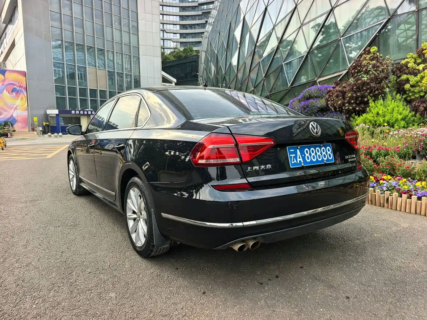 Volkswagen Passat 2017 280TSI DSG Prestige фото 13